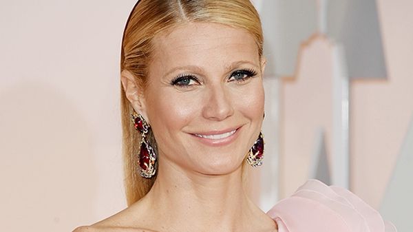 Cum arată actriţa Gwyneth Paltrow la 44 de ani, total nemachiată. Selfie-ul cu care făcut valuri!