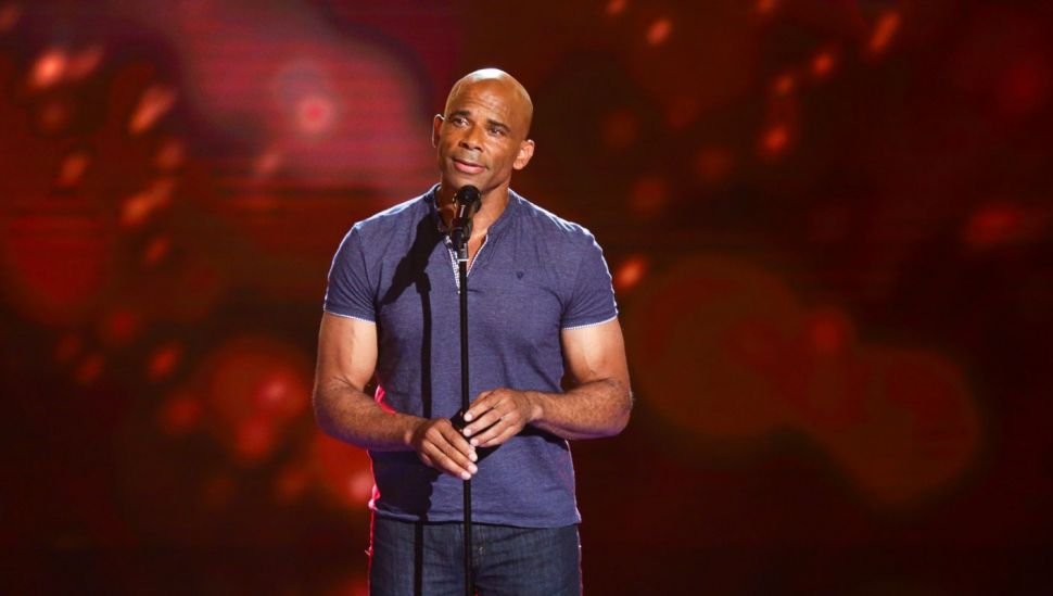 VOCEA ROMÂNIEI. Howard Dell din "Tânăr şi Neliniştit" a cucerit toţi juraţii 