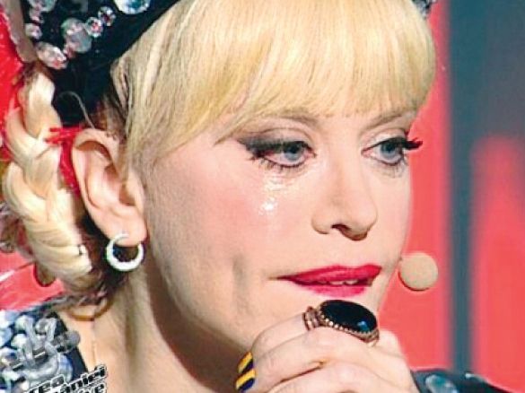 Loredana Groza, în lacrimi 