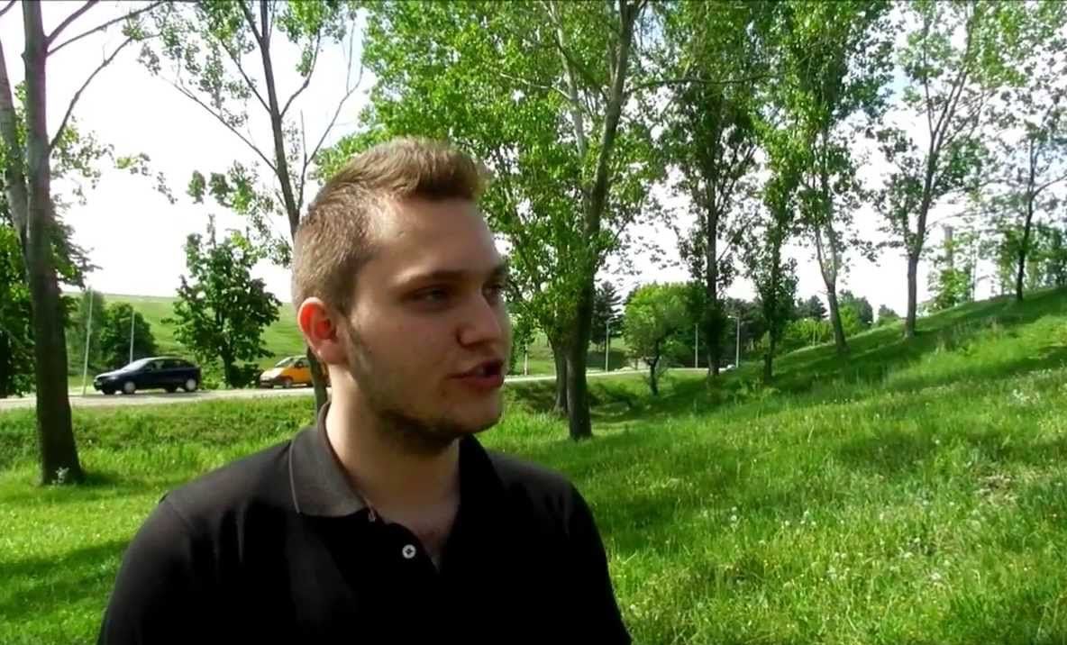 Caz şocant în Botoşani! Fiul primarului a vrut să se arunce de pe un bloc turn. Cine l-a salvat?