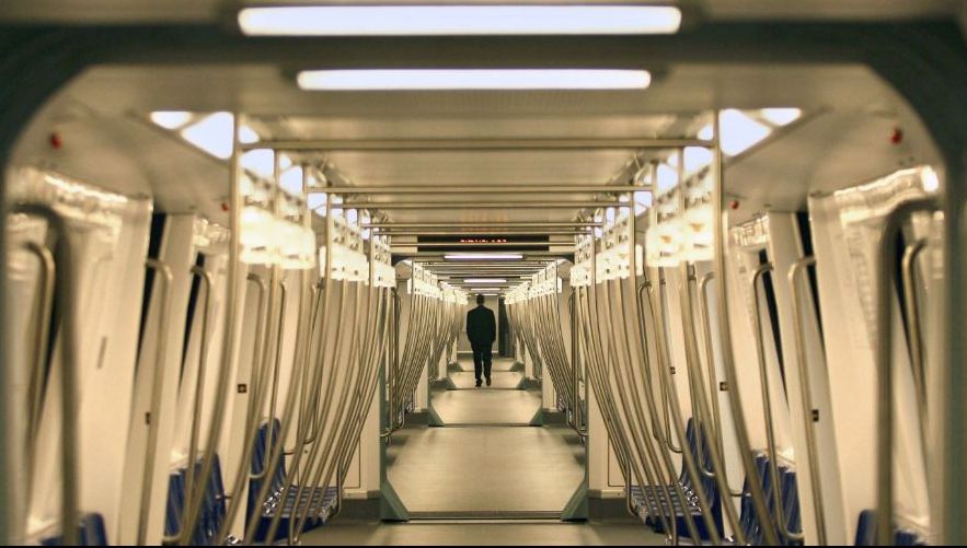 Cei care au călătorit azi cu metroul, șocați. Ce au văzut când au pășit în tren