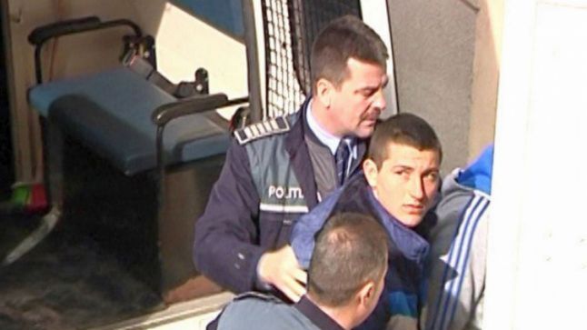 Minor de 15 ani lăsat în libertate după ce era să omoare un om. Cum a ucis, apoi, cu bestialitate 