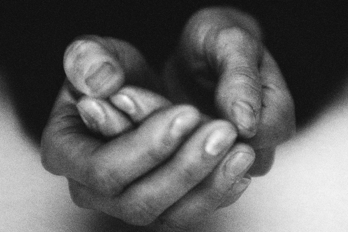 Scandalos: români arestaţi în Italia. Antrenau sute de orfani români ca în grupările paramilitare