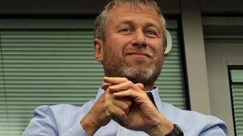 Miliardarul rus Abramovici şi-a dezvăluit, în PREMIERĂ, colecţia de super-maşini. Imagini fabuloase!