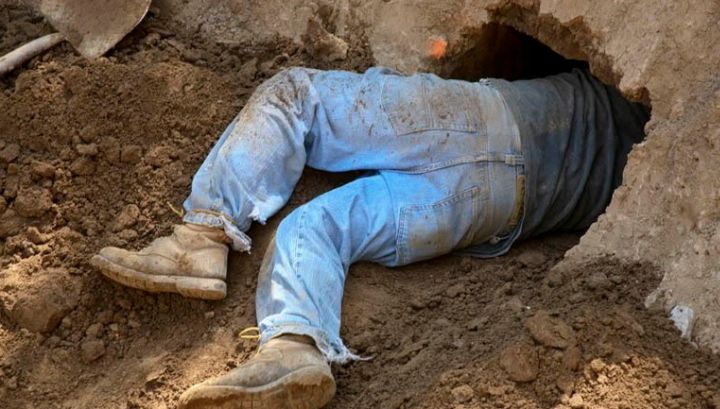 A început să-şi renoveze casa, dar, când a dărâmat un perete, a îngheţat! În spatele lui era...