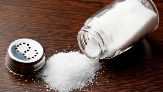 Ce se întâmplă în organism în primele 30 de minute după ce ai mâncat ceva sărat