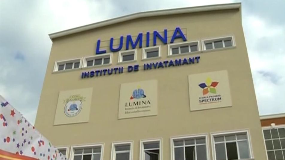 Părinţii turci din România, presaţi să-şi retragă copiii de la şcolile Lumina