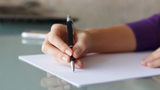 Scrisoarea pe care o femeie i-a trimis-o profesoarei fiicei sale. Totul a devenit VIRAL!