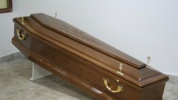 Au încurcat morţii şi au îngropat o altă persoană. Cum s-a produs confuzia 