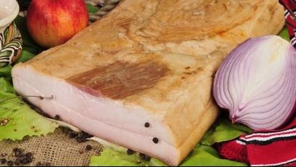 De ce slănina de porc se mănâncă doar iarna? Adevărul pe care puţină lume îl cunoaşte