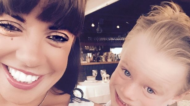 O gravidă credea că vorbeşte cu Isus! Când a născut medicii au înlemnit. Ce se ascundea în burta ei 