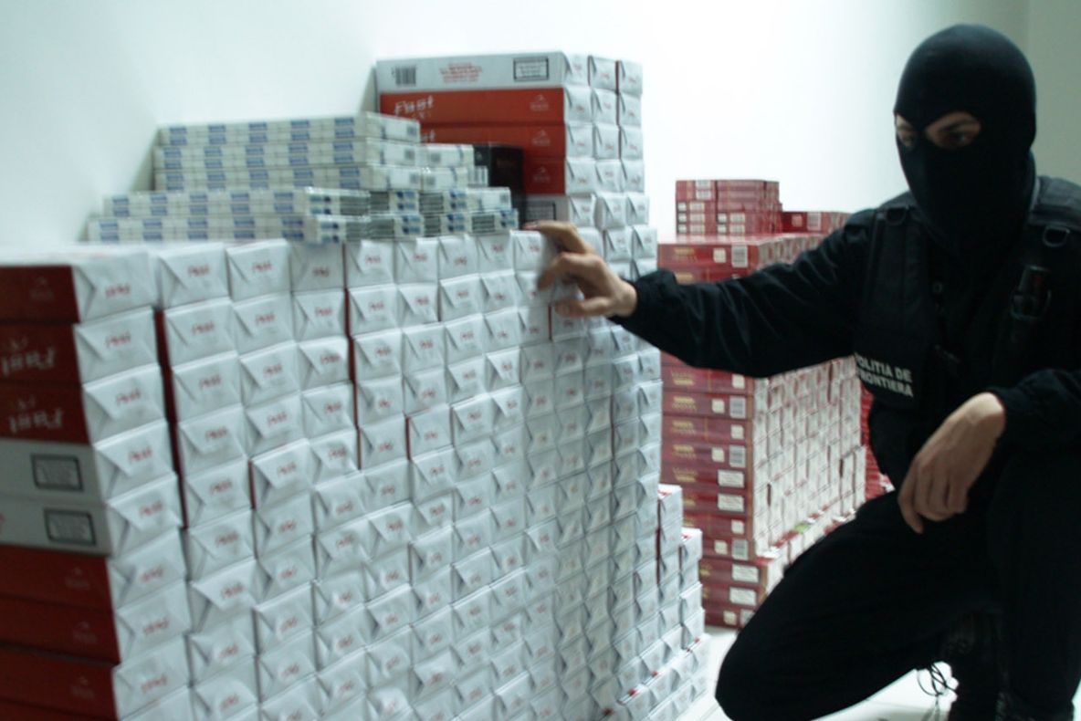 Ţigări în valoare de peste 80.000 de lei, confiscate de poliţiştii de frontieră într-o singură zi 