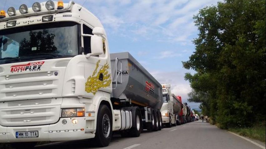 CNADNR: TIR-urile, interzise pe DN1