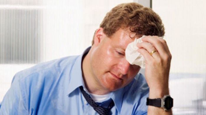 Transpiri prea mult? Mare atenţie! Ai putea suferi de această boală