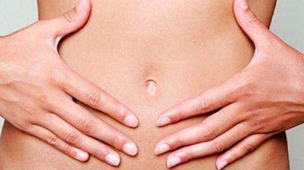 Procedura periculoasă la care recurg multe femei. Poate duce la CANCER OVARIAN