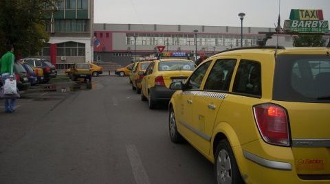 Bunul samaritean există! Gestul incredibil făcut de un taximetrist din Craiova 