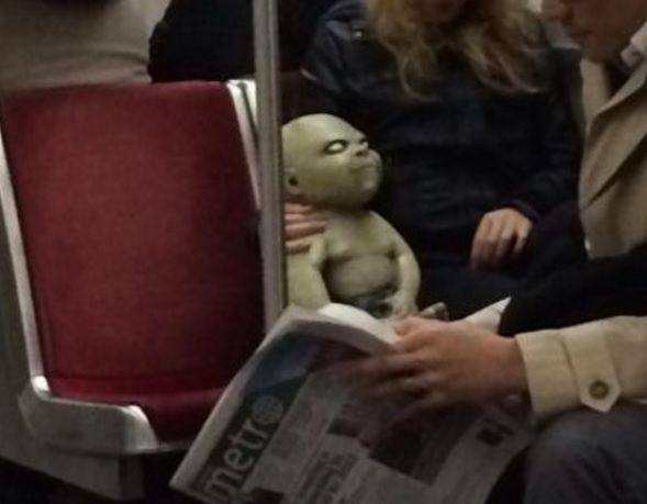 HORROR! Cele mai ciudate lucruri care s-au văzut în mijloacele de transport în comun