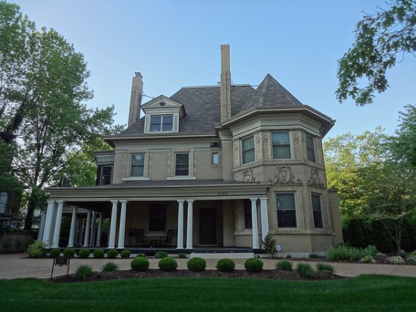 A divorţat de soţie pentru secretară. Când a văzut răzbunarea nevestei, a regretat totul