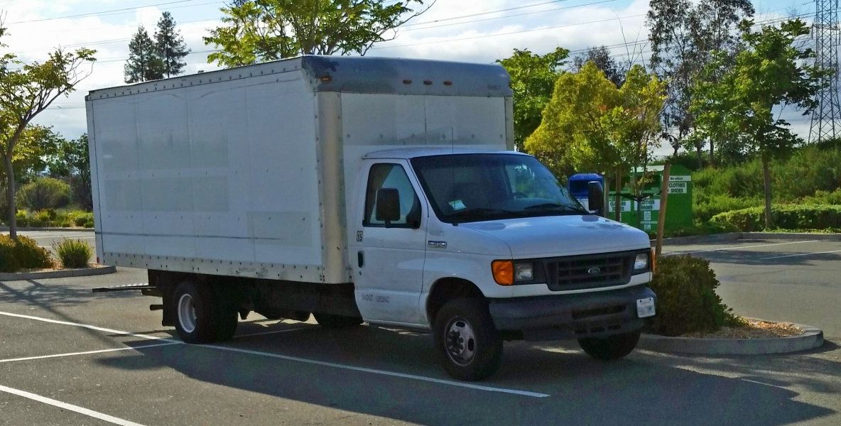 Un angajat de la Google trăieşte în camion pentru a face economii. Cum arată casa improvizată