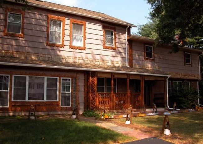 HORROR! Pe dinafară, e o casă normală.În interior, arată de parcă aici a locuit un criminal în serie