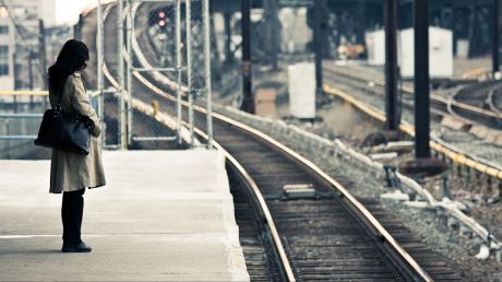 A decis să-l caute pe bărbatul care i-a zâmbit în gară. Cum sună anunțul femeii