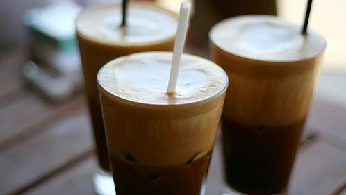 Obezitatea, problemă mondială! Guvernul ar putea impune taxe pe băuturile care conțin zahăr