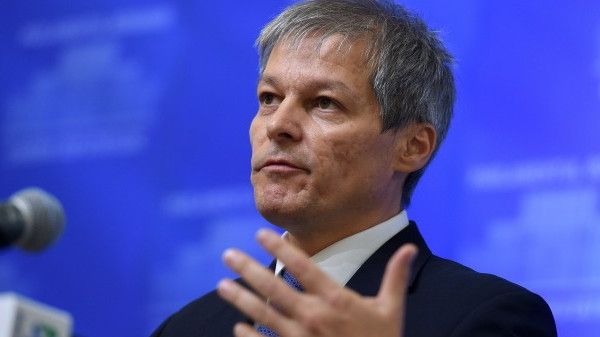 Lovitură de la Cioloș pentru români tocmai în ziua în care PNL l-a propus premier