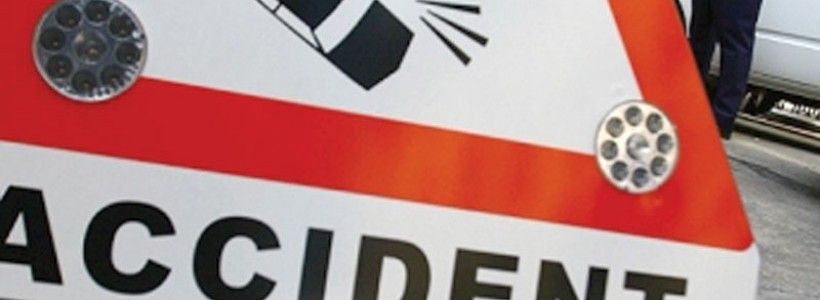 Accident grav în această dimineaţă, în judeţul Maramureş. Trei răniţi: doi copii şi mama lor