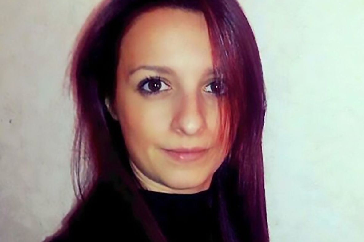 O mamă şi-a ucis copilul de 8 ani şi l-a aruncat într-o râpă. Motivul e HALUCINANT!