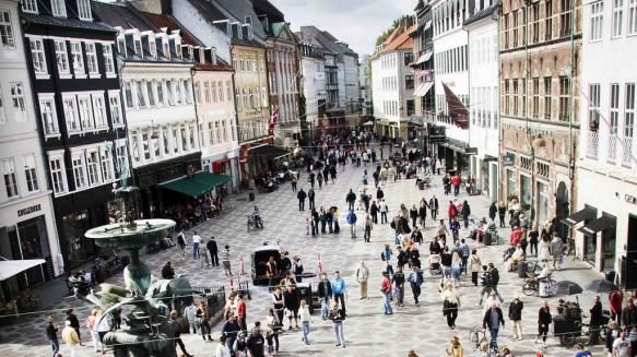 Panică în Danemarca: un aeroport şi două centre comerciale, evacuate după ameninţări cu bombă