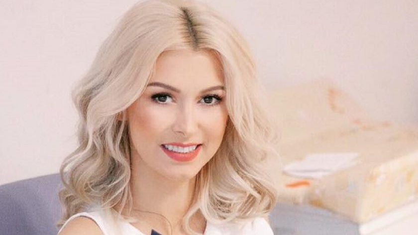 Andreea Bălan a plecat în America cu soţul şi fetiţa lor 