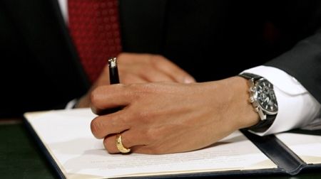 De ce doar 10% din populaţie este stângace