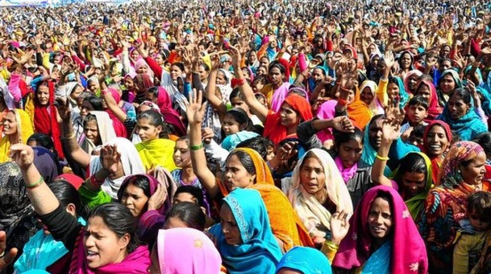 Cel puţin 24 de morţi, în urma unei busculade în timpul unei ceremonii religioase în India