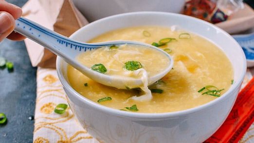 Şi tu faci CIORBĂ cu ou şi smântână? Evită să mai faci această GREŞEALĂ! Motivul