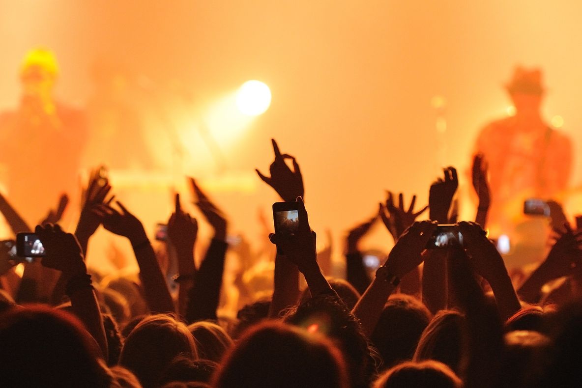 DOLIU în lumea muzicii. Un mare cântăreţ a murit