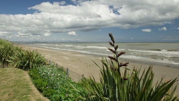 Cum arată cea mai dorită casă de pe plajă din Europa - GALERIE FOTO