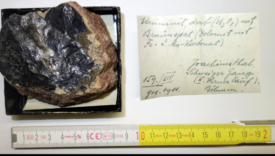 Șoc într-o școală. Elevii, evacuați după ce s-a descoperit că o piesă de decor era uraniu radioactiv