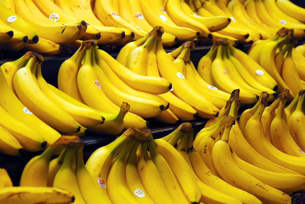 Mănâncă 50 de banane pe zi, de câteva luni. Cum s-a transformat corpul ei? Uluitor