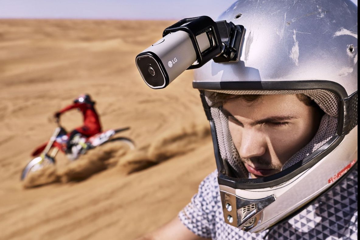 eMAG – 5 oferte de camere video sport! Preturile incep de la 150 de lei. Cat costa GoPro Hero 4