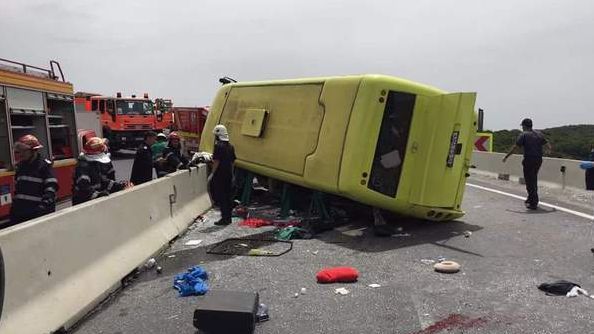 Accident cumplit. Un autocar cu suporteri s-a răsturnat în Scoția