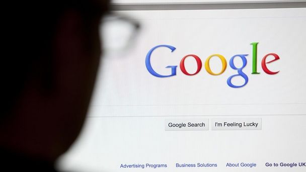 Ce-a descoperit o tânără care și-a căutat numele pe Google. "Am intrat în panică!"