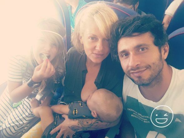 Dana Nălbaru: Nu mă feresc deloc să alăptez în public