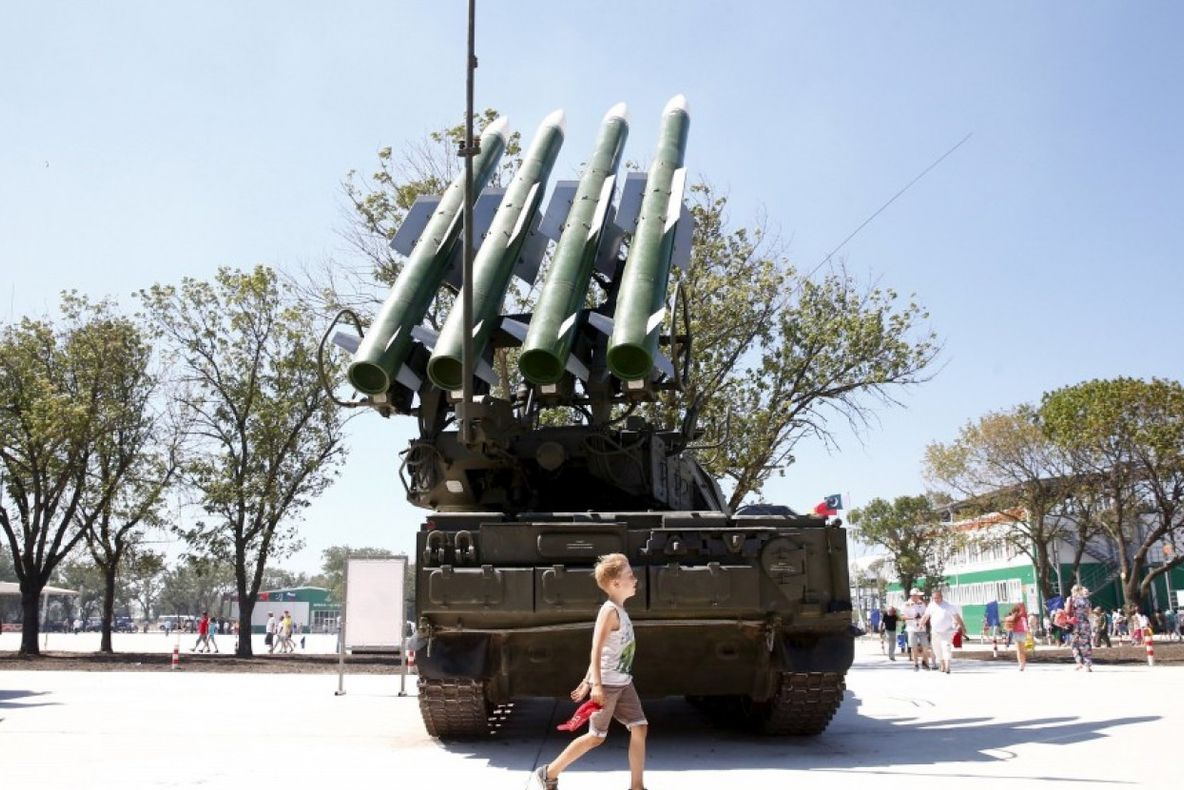 O firmă rusească vinde paturi pentru copii de forma lansatorului de rachete ce a doborât zborul MH17