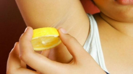 A pus zeamă de lămâie pe axilă. Când s-a trezit dimineața, avut un șoc! Ce i s-a întâmplat