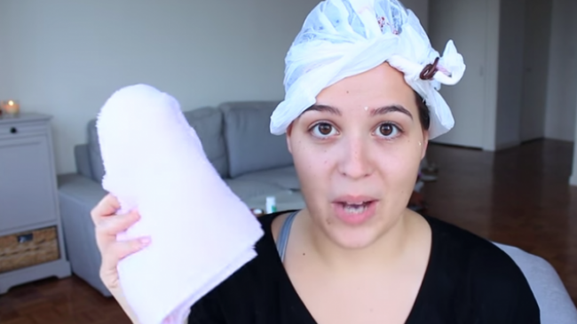 Şi-a pus maioneză în cap şi a aşteptat 30 de minute! Ce s-a întâmplat 