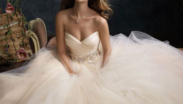 Ce înseamnă dacă visezi mirese? Este mai rău decât crezi!