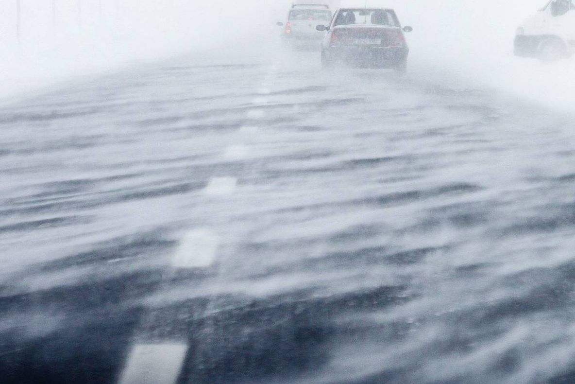 În Harghita se circulă în condiţii de iarnă