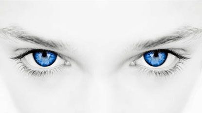 Ce înseamnă dacă ţi se zbate ochiul drept! Mit sau realitate?