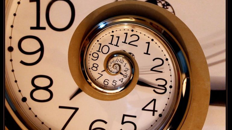 Nimeni nu ştia asta! Ce înseamnă când te uiţi la oră fixă la ceas? 