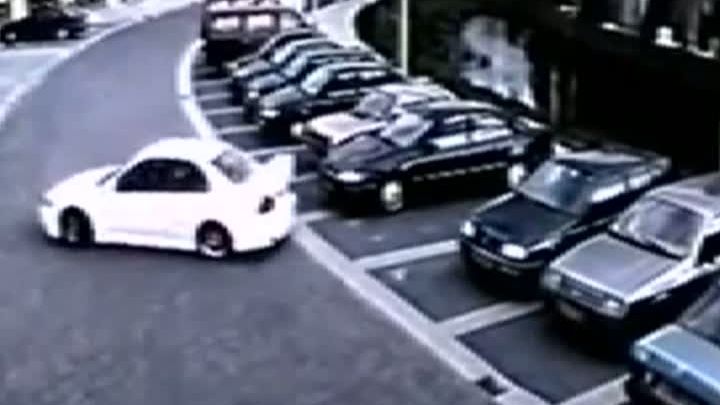 Reguli noi pentru parcări! Ce trebuie să ştie toţi şoferii 